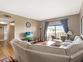 4330 Hillcrest Dr 1017, Hollywood FL 33021