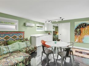 842 NW 9th Ct, Miami FL 33136