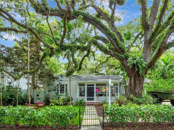 842 NW 9th Ct