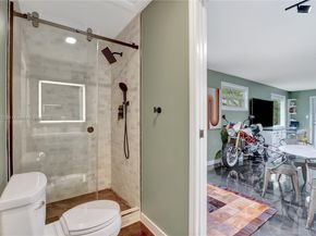 842 NW 9th Ct, Miami FL 33136