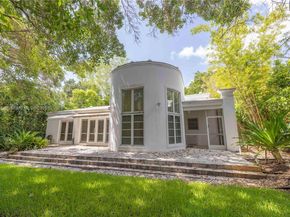 923 Catalonia Ave, Coral Gables FL 33134