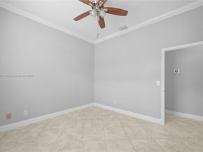 1154 NW 183rd Ter, Pembroke Pines FL 33029