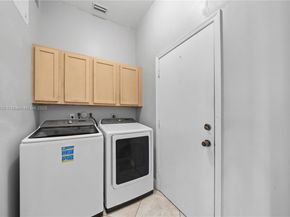 1154 NW 183rd Ter, Pembroke Pines FL 33029