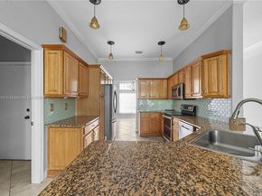 1154 NW 183rd Ter, Pembroke Pines FL 33029
