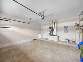 1154 NW 183rd Ter, Pembroke Pines FL 33029