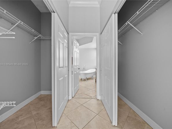 1154 NW 183rd Ter, Pembroke Pines FL 33029