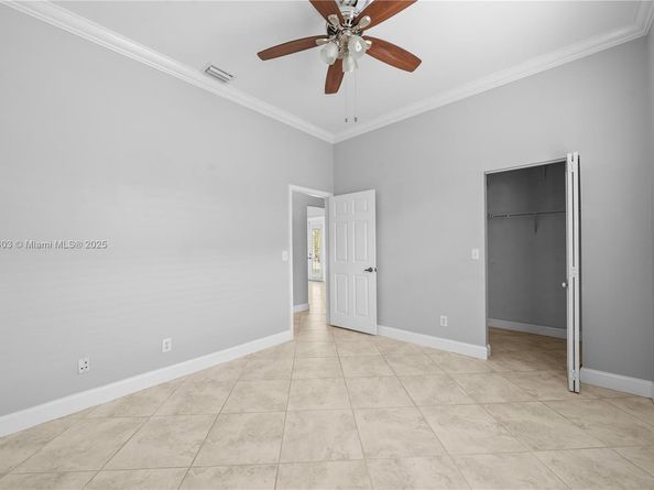 1154 NW 183rd Ter, Pembroke Pines FL 33029