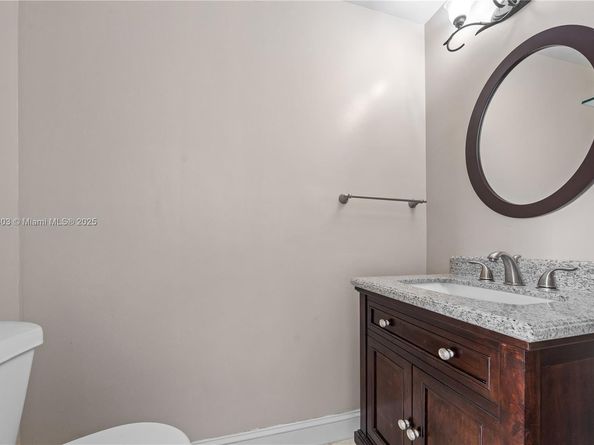 1154 NW 183rd Ter, Pembroke Pines FL 33029