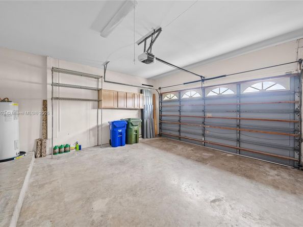 1154 NW 183rd Ter, Pembroke Pines FL 33029