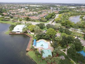 1154 NW 183rd Ter, Pembroke Pines FL 33029