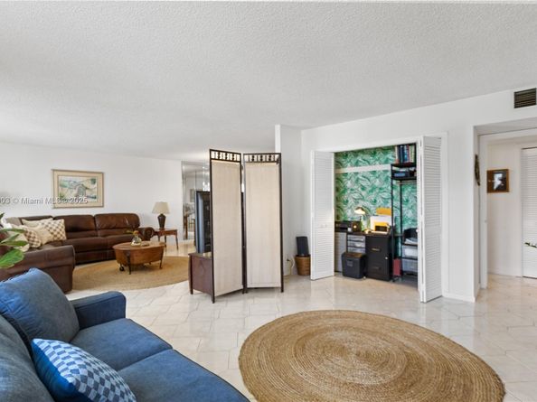 3800 S Ocean Dr 719, Hollywood FL 33019