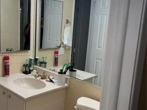 8875 Fontainebleau Blvd 203, Miami FL 33172