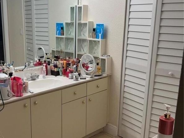 8875 Fontainebleau Blvd 203, Miami FL 33172