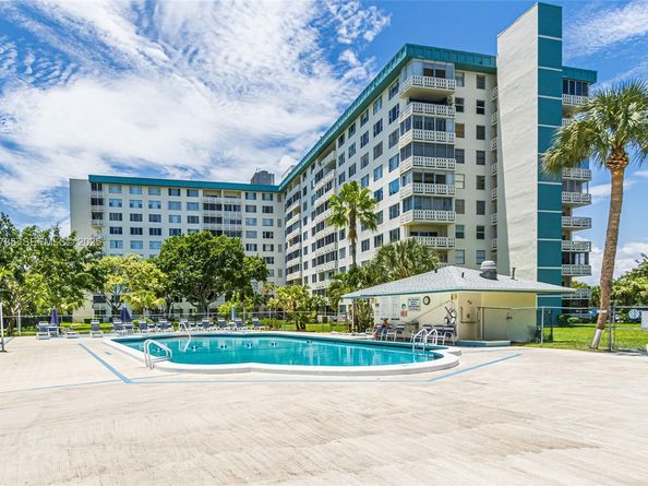 4330 Hillcrest Dr 214, Hollywood FL 33021