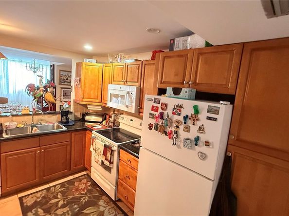 4330 Hillcrest Dr 214, Hollywood FL 33021