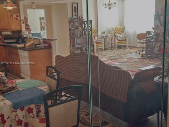 4330 Hillcrest Dr 214, Hollywood FL 33021