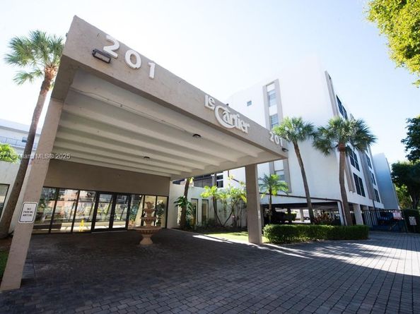 201 178th Dr 323, Sunny Isles Beach FL 33160