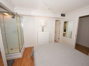 201 178th Dr 323, Sunny Isles Beach FL 33160