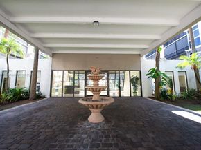 201 178th Dr 323, Sunny Isles Beach FL 33160