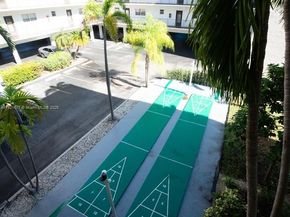 201 178th Dr 323, Sunny Isles Beach FL 33160