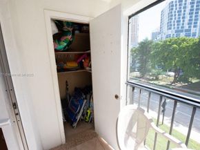 201 178th Dr 323, Sunny Isles Beach FL 33160