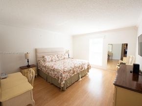 201 178th Dr 323, Sunny Isles Beach FL 33160