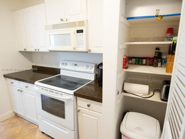 201 178th Dr 323, Sunny Isles Beach FL 33160