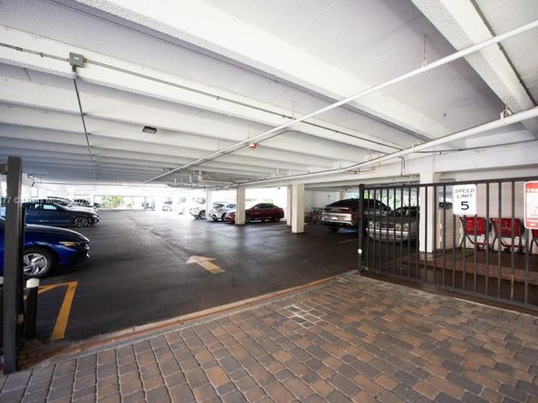 201 178th Dr 323, Sunny Isles Beach FL 33160