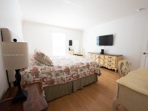 201 178th Dr 323, Sunny Isles Beach FL 33160