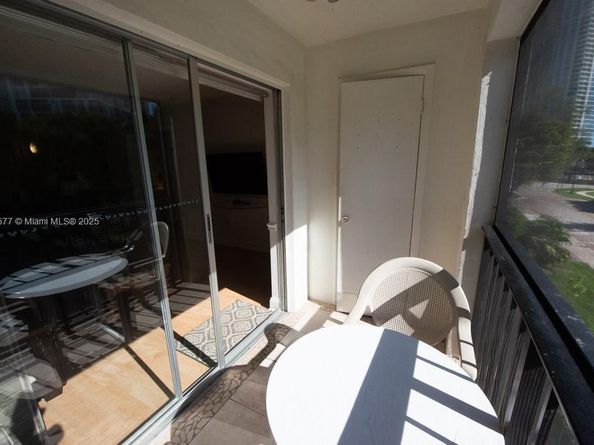 201 178th Dr 323, Sunny Isles Beach FL 33160