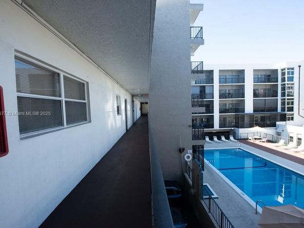 201 178th Dr 323, Sunny Isles Beach FL 33160