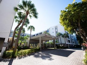 201 178th Dr 323, Sunny Isles Beach FL 33160