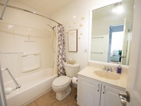 201 178th Dr 323, Sunny Isles Beach FL 33160