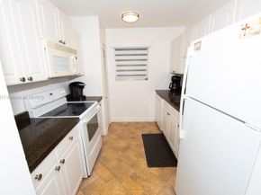 201 178th Dr 323, Sunny Isles Beach FL 33160