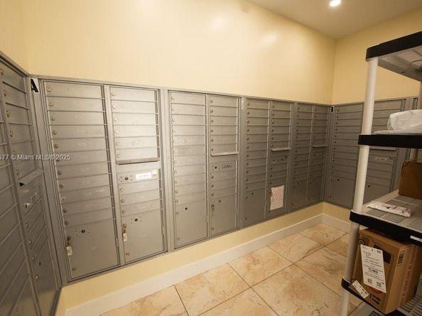 201 178th Dr 323, Sunny Isles Beach FL 33160