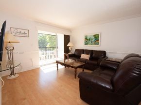 201 178th Dr 323, Sunny Isles Beach FL 33160