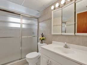 3051 NW 46th Ave 101, Lauderdale Lakes FL 33313