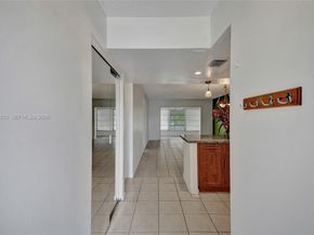 3051 NW 46th Ave 101, Lauderdale Lakes FL 33313