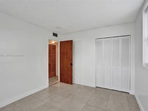 3051 NW 46th Ave 101, Lauderdale Lakes FL 33313