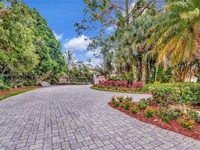 8244 Lakeview Dr, West Palm Beach FL 33412