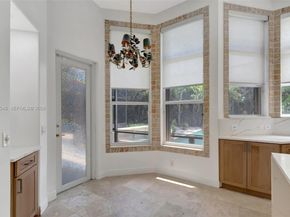 8244 Lakeview Dr, West Palm Beach FL 33412