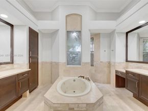 8244 Lakeview Dr, West Palm Beach FL 33412