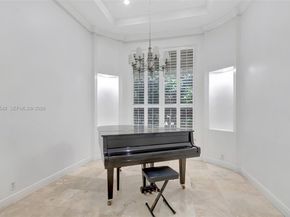 8244 Lakeview Dr, West Palm Beach FL 33412