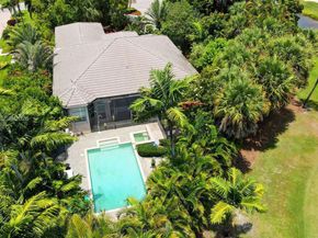 8244 Lakeview Dr, West Palm Beach FL 33412