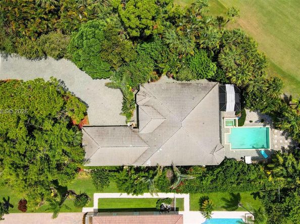 8244 Lakeview Dr, West Palm Beach FL 33412