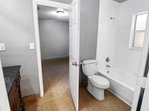 1722 NW 8th Ct, Fort Lauderdale FL 33311