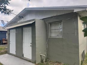 844 SW 10th St, Hallandale Beach FL 33009