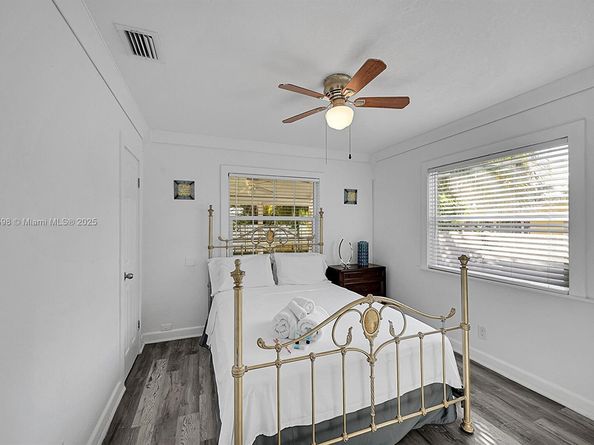 422 49th St, West Palm Beach FL 33407