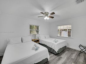 422 49th St, West Palm Beach FL 33407