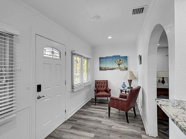 422 49th St, West Palm Beach FL 33407